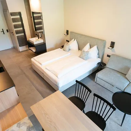 Hotell & Weiden 4*