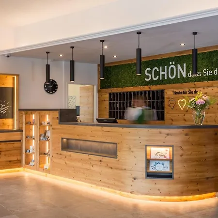 Hotel & Weiden Schladming